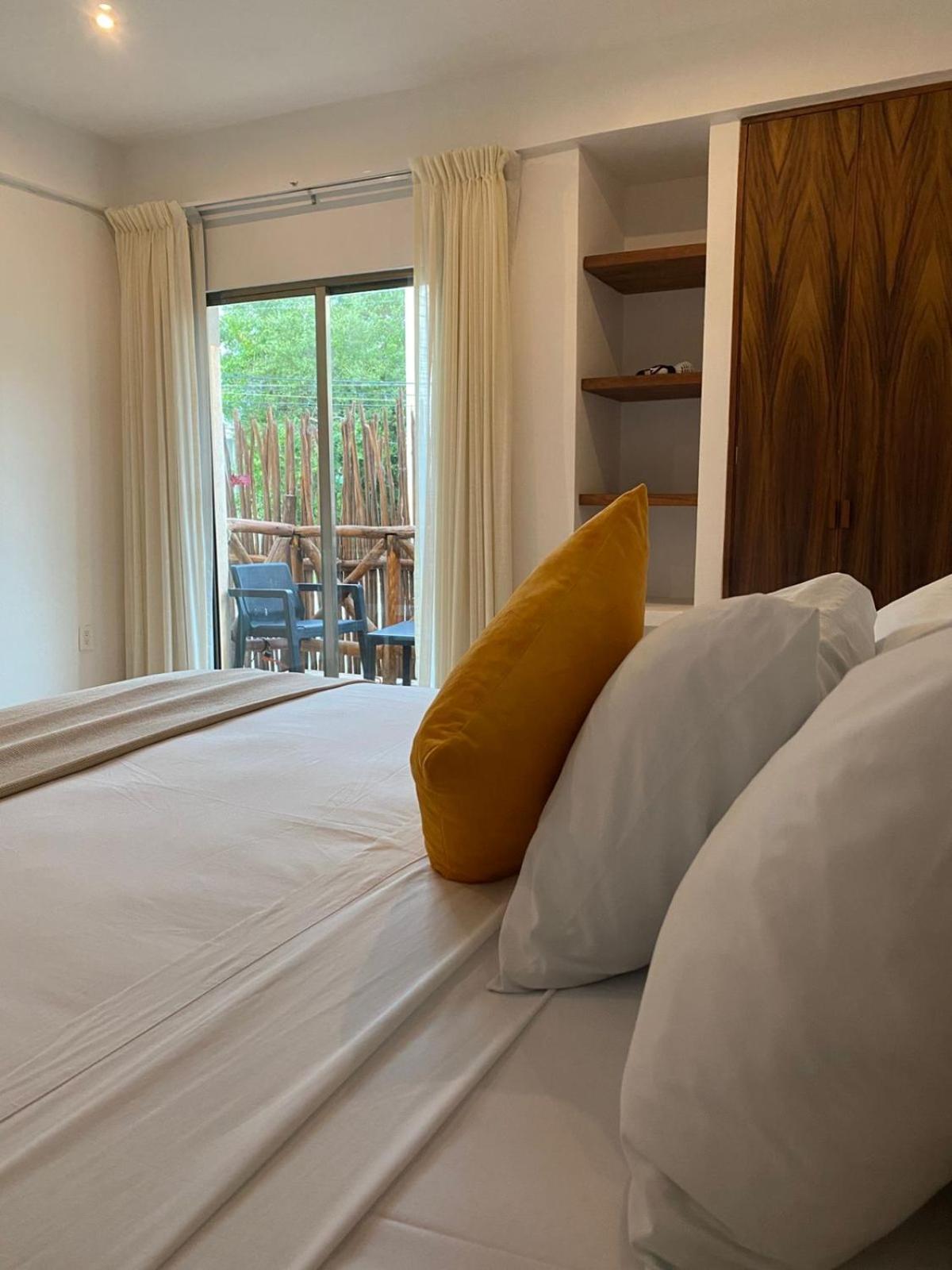 Hotel Pelecanus Suites Holbox ภายนอก รูปภาพ
